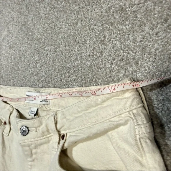 Abercrombie & Fitch 90s Relaxed Jean High Rise Curve Love Off-White Cream Jeans - Picture 6 of 9